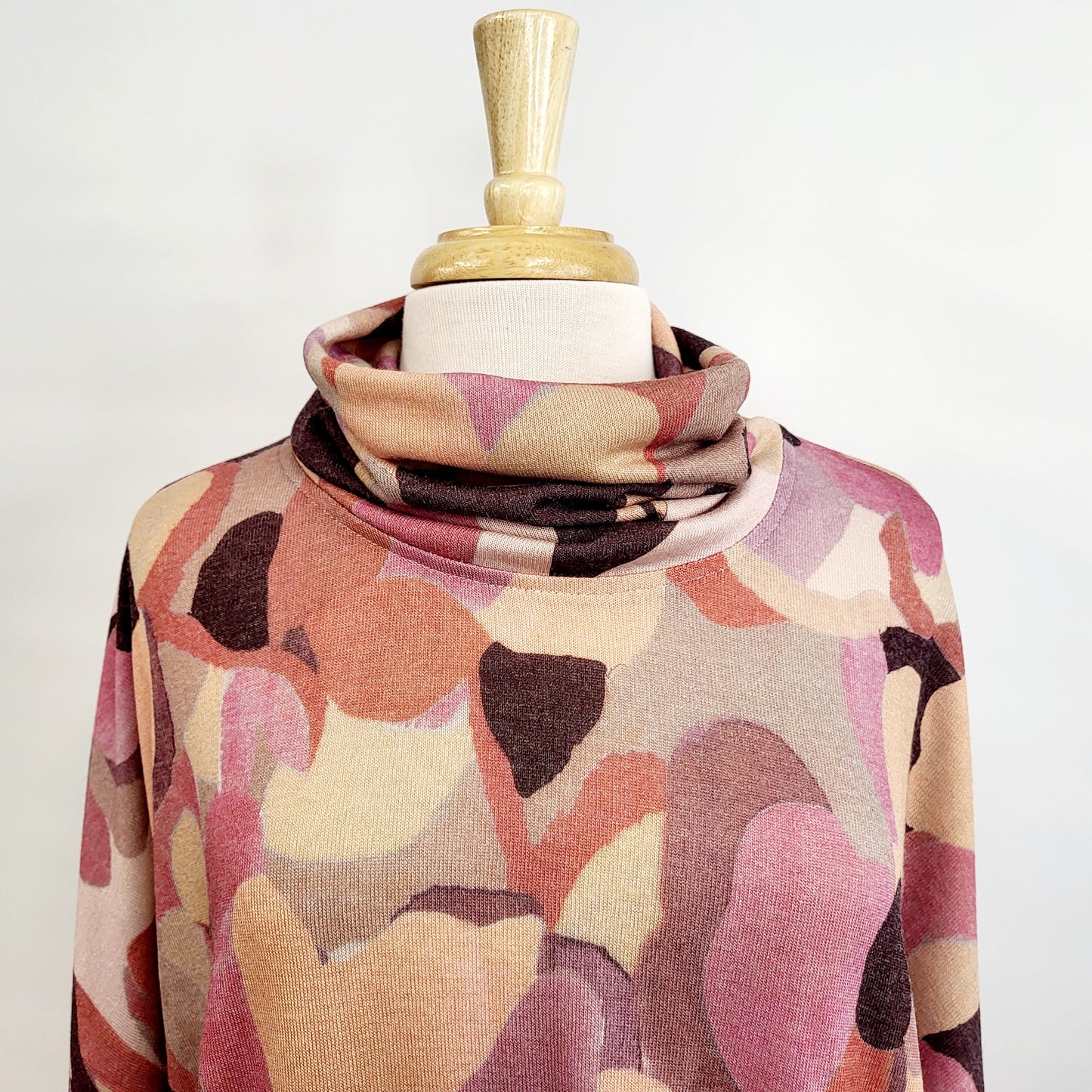 "Nadine" dress/tunic with soft collar, lightweight knit in shades of pink.