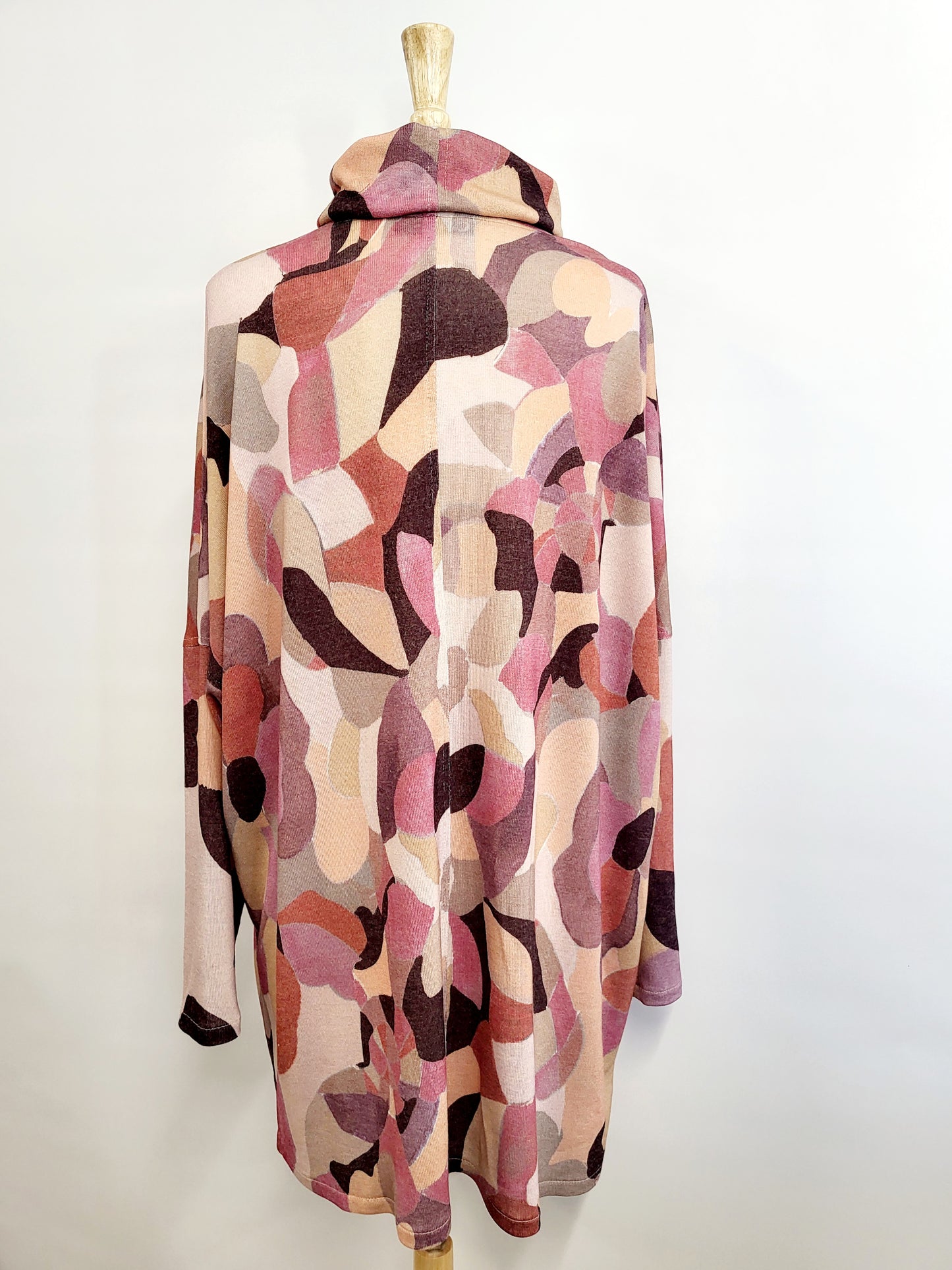 "Nadine" dress/tunic with soft collar, lightweight knit in shades of pink.