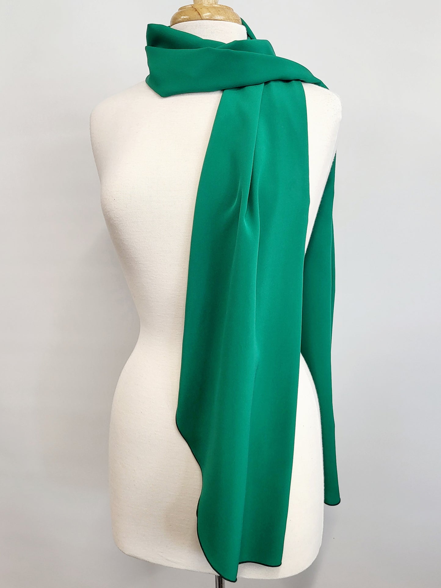 Foulard long en soie vert émeraude