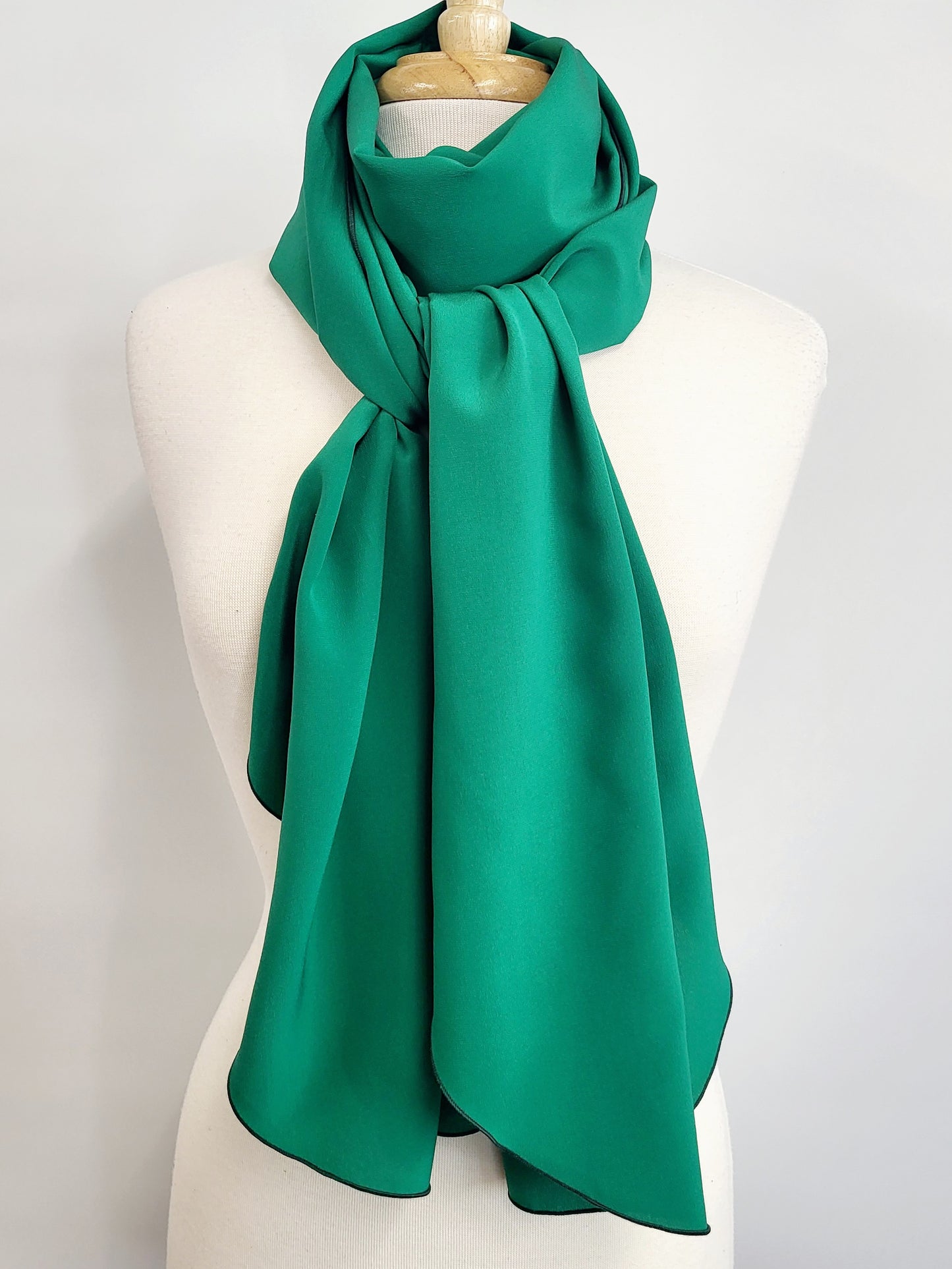 Foulard long en soie vert émeraude