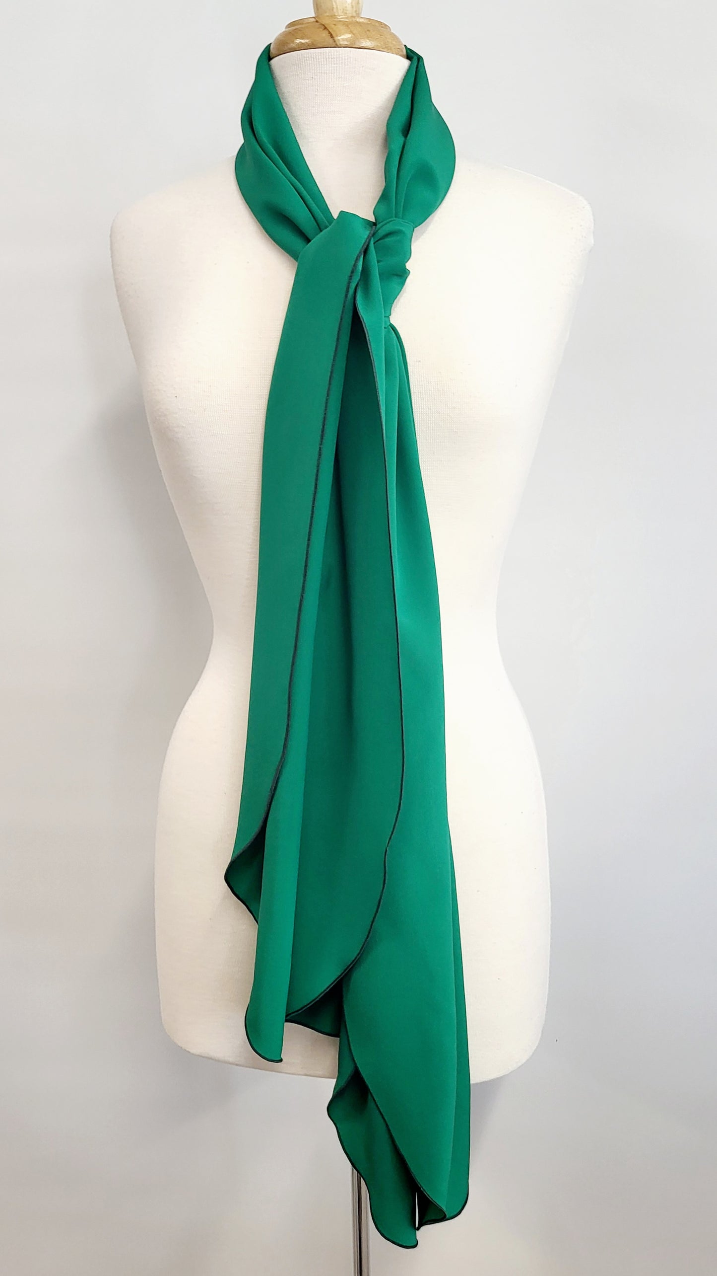 Foulard long en soie vert émeraude