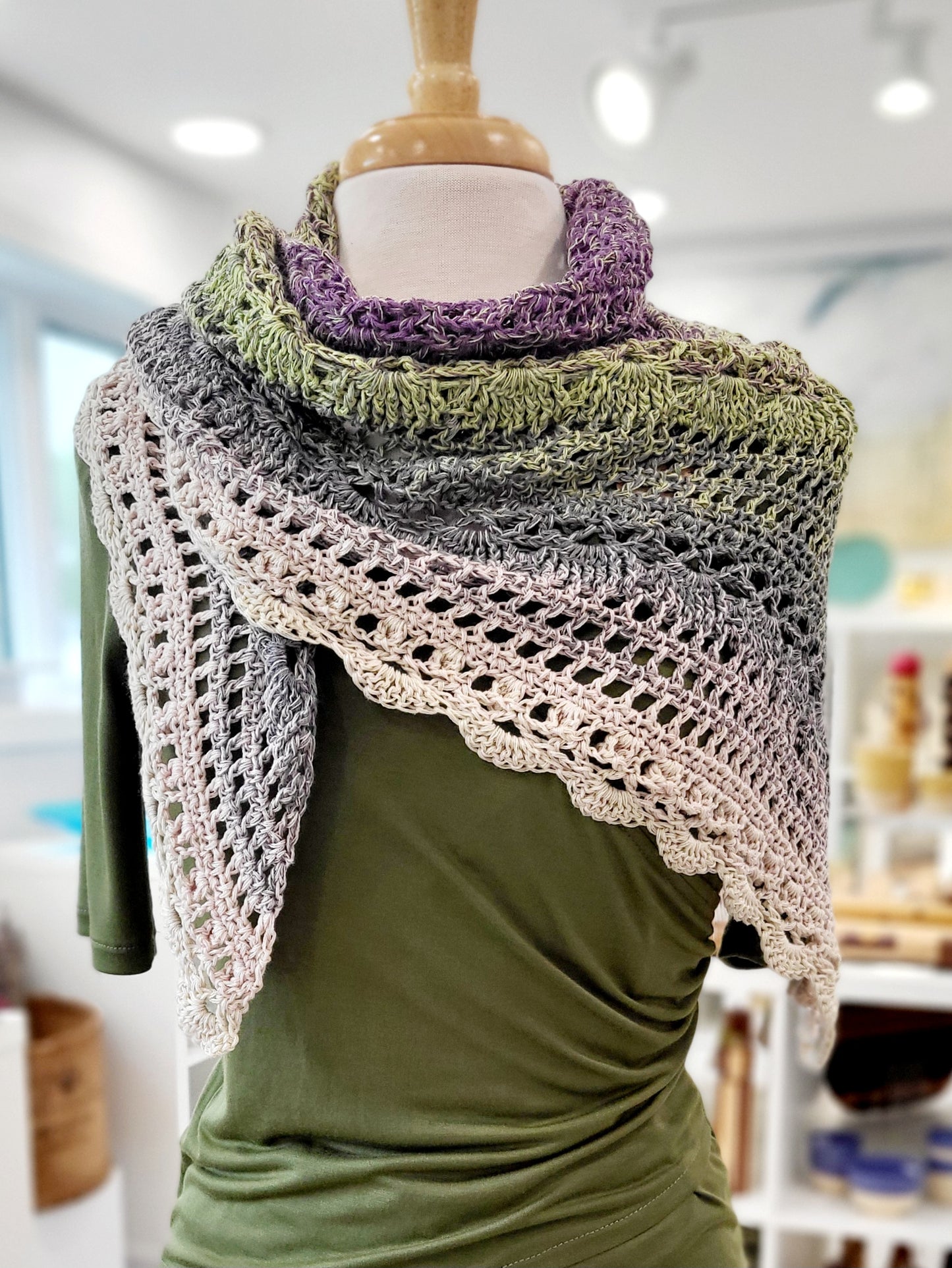 MPA - Triangle shawl in shades of gray, green and lilac