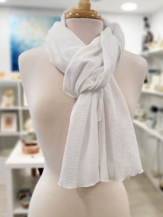 Foulard long et léger en coton gaufré blanc
