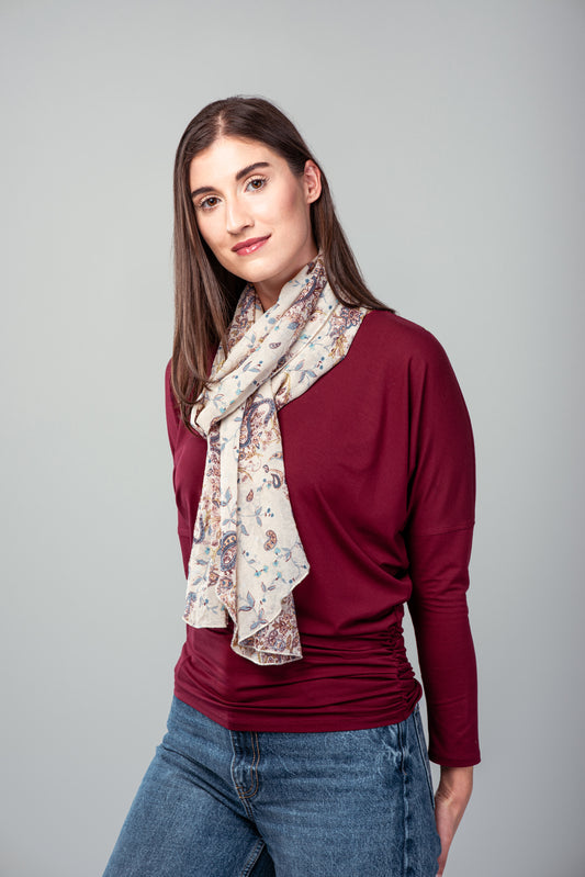 Foulard long et léger à motif paisley et floral
