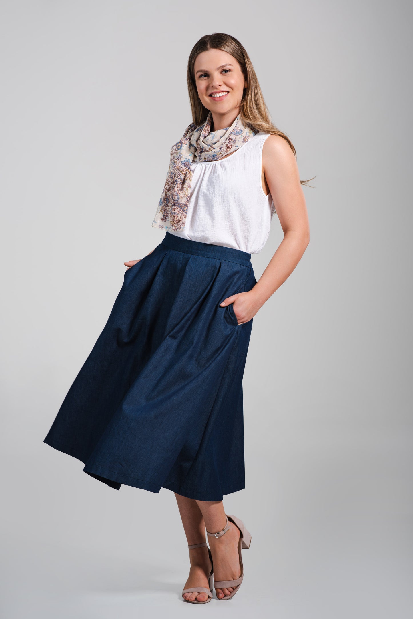 Jupe Émilie en denim léger - longueur midi