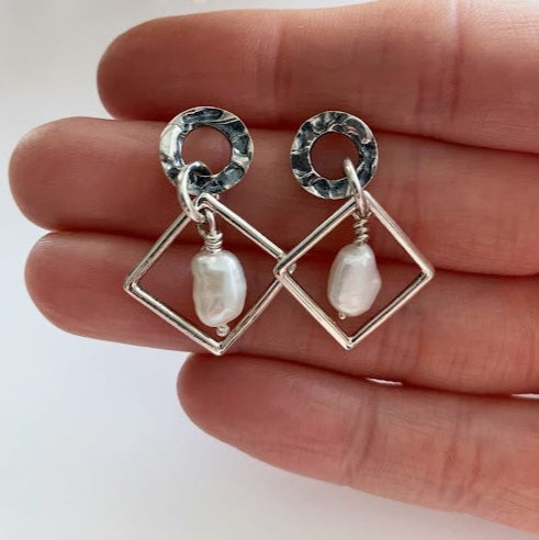 SEY - Boucles d'oreilles beigne et losange avec perle