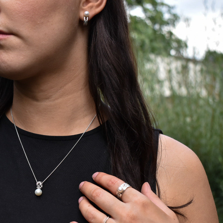 Pendentif Victoria en argent et perle blanche - Rose Perle