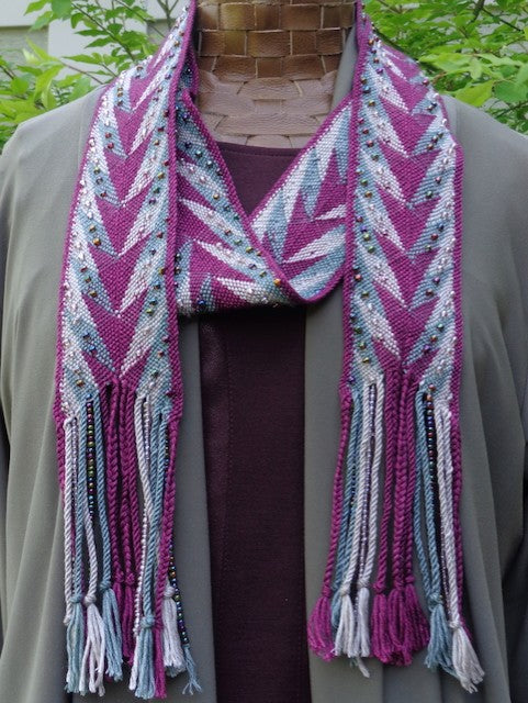 FLE - Foulard fléché no 285 par Catherine Lessard
