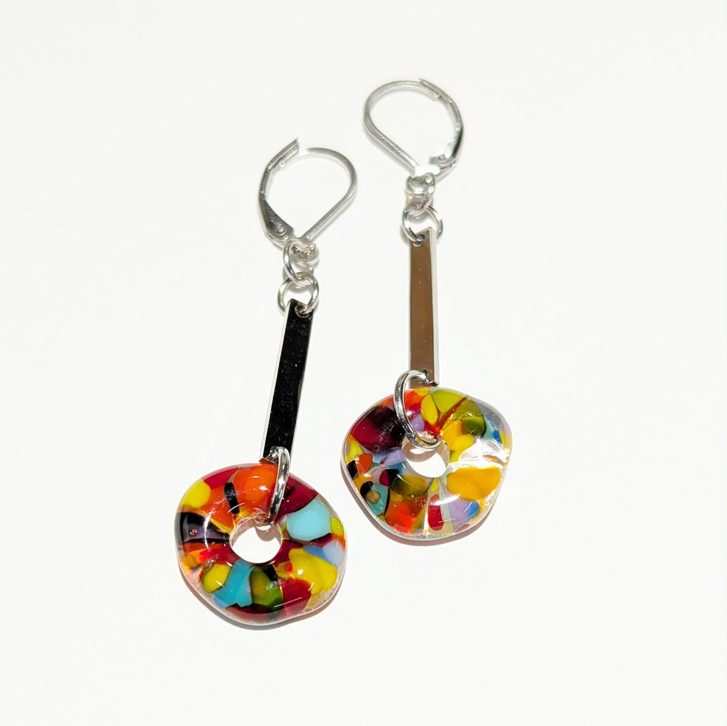 Boucles d'oreilles colorées en verre fusionné - Laparé bijoux.