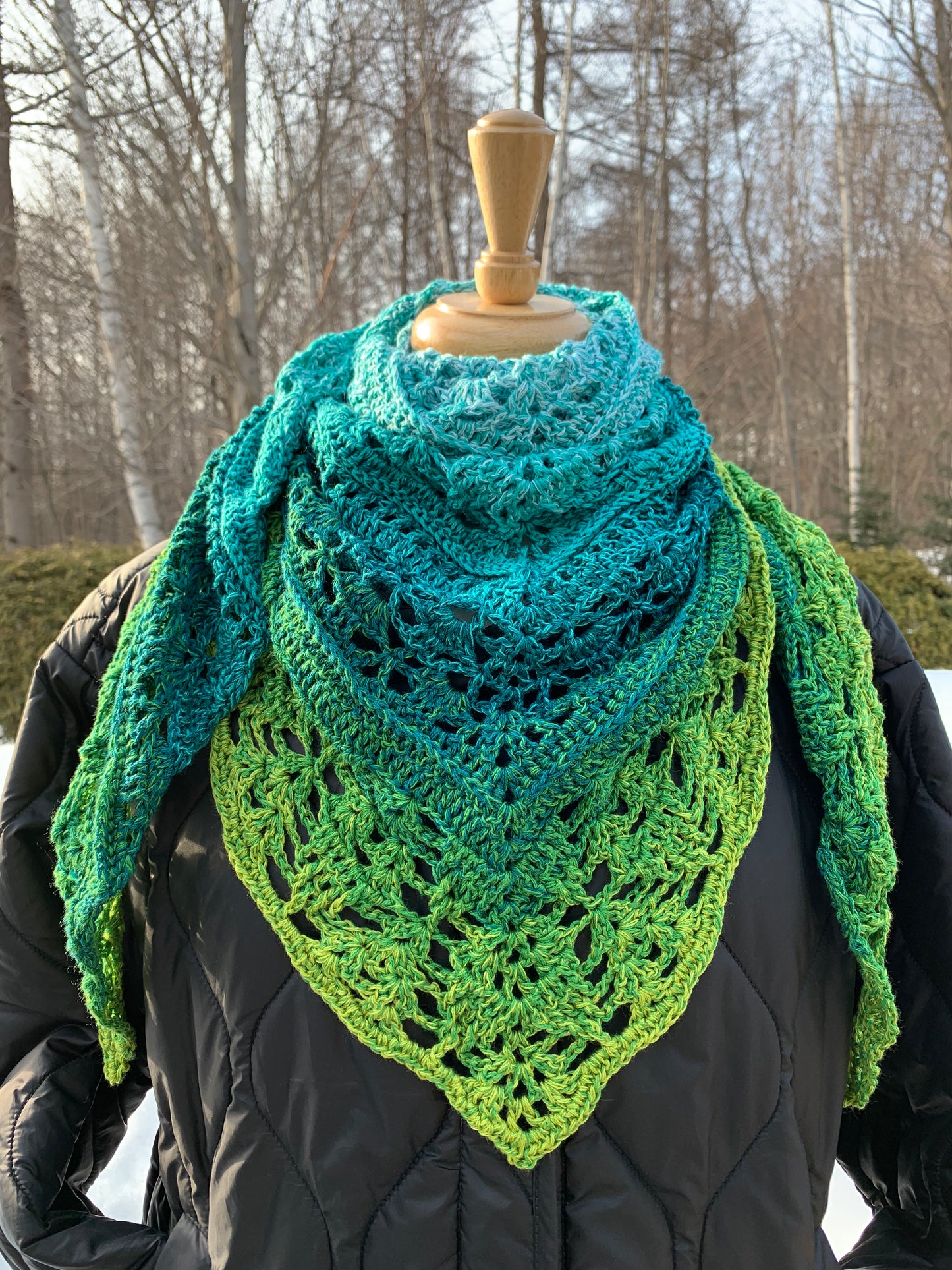 MPA - Châle OolongTea turquoise et vert tricoté au crochet.
