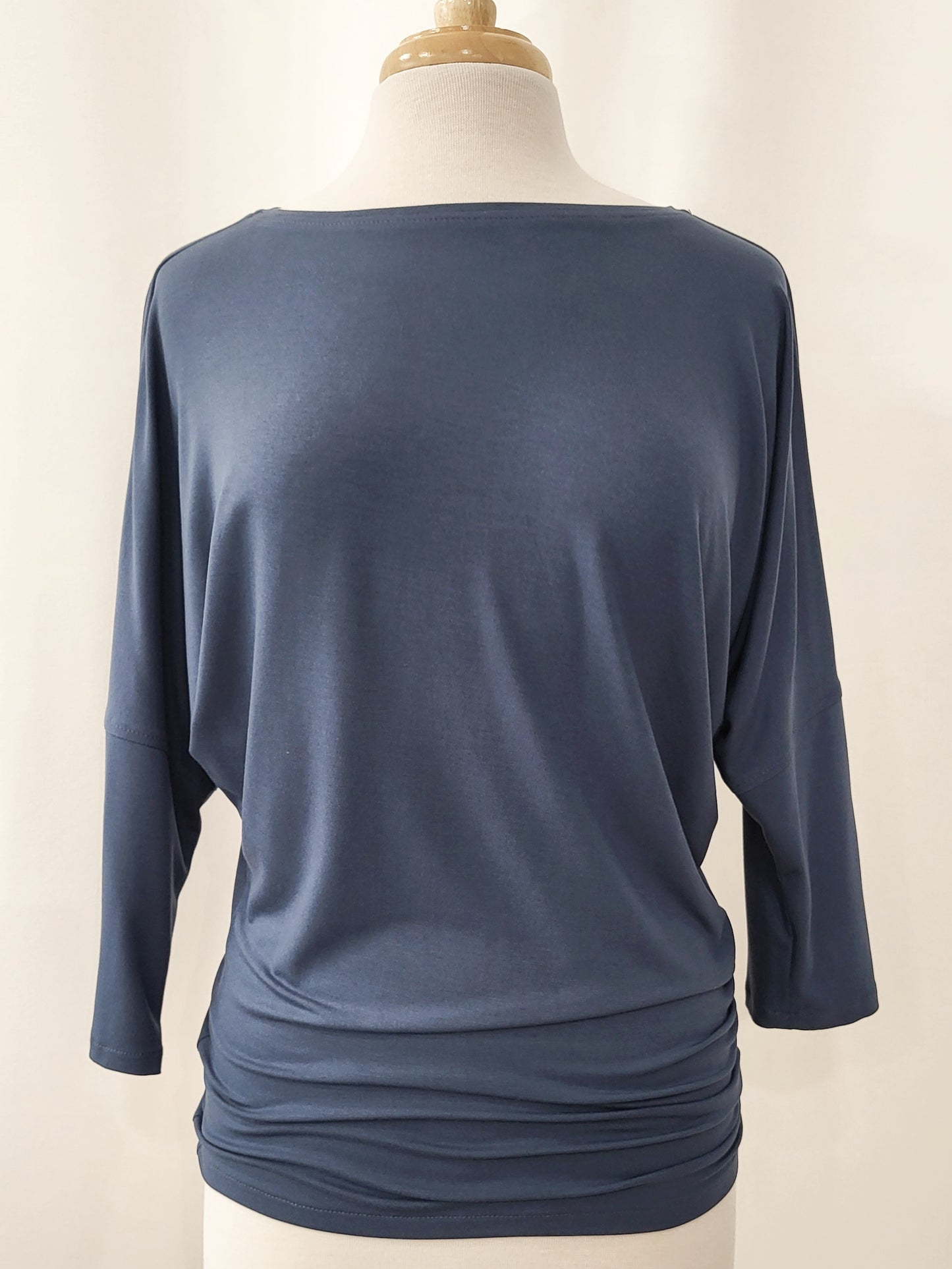 “Brigitte” top with 3/4 sleeves in bamboo jersey.