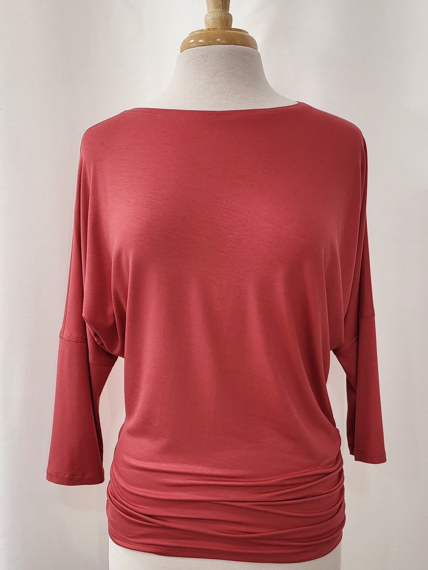 “Brigitte” top with 3/4 sleeves in bamboo jersey.