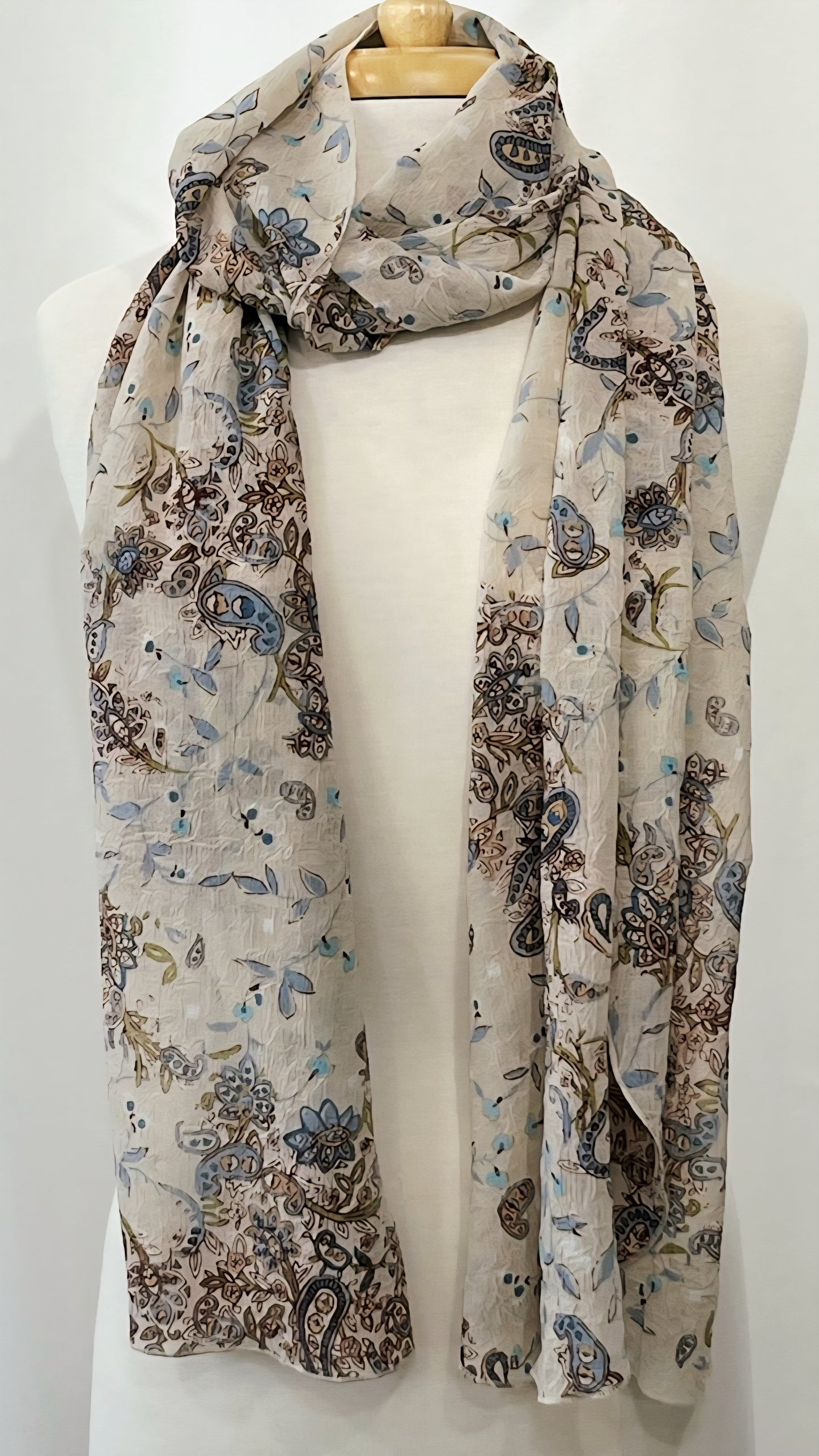 Foulard long et léger à motif paisley et floral