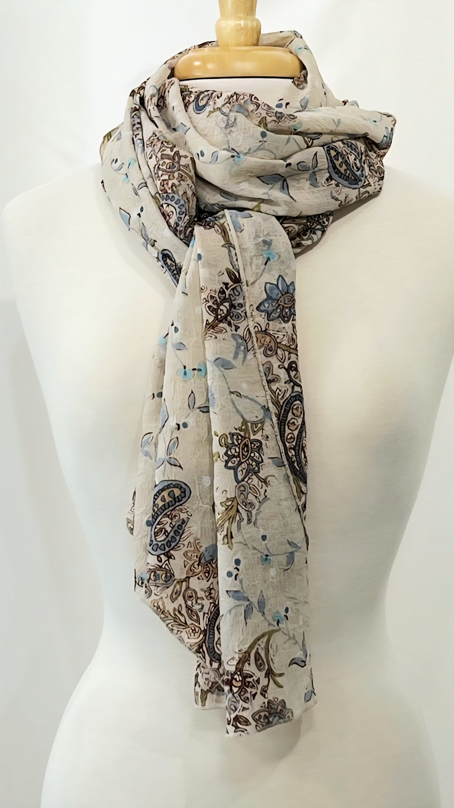 Foulard long et léger à motif paisley et floral