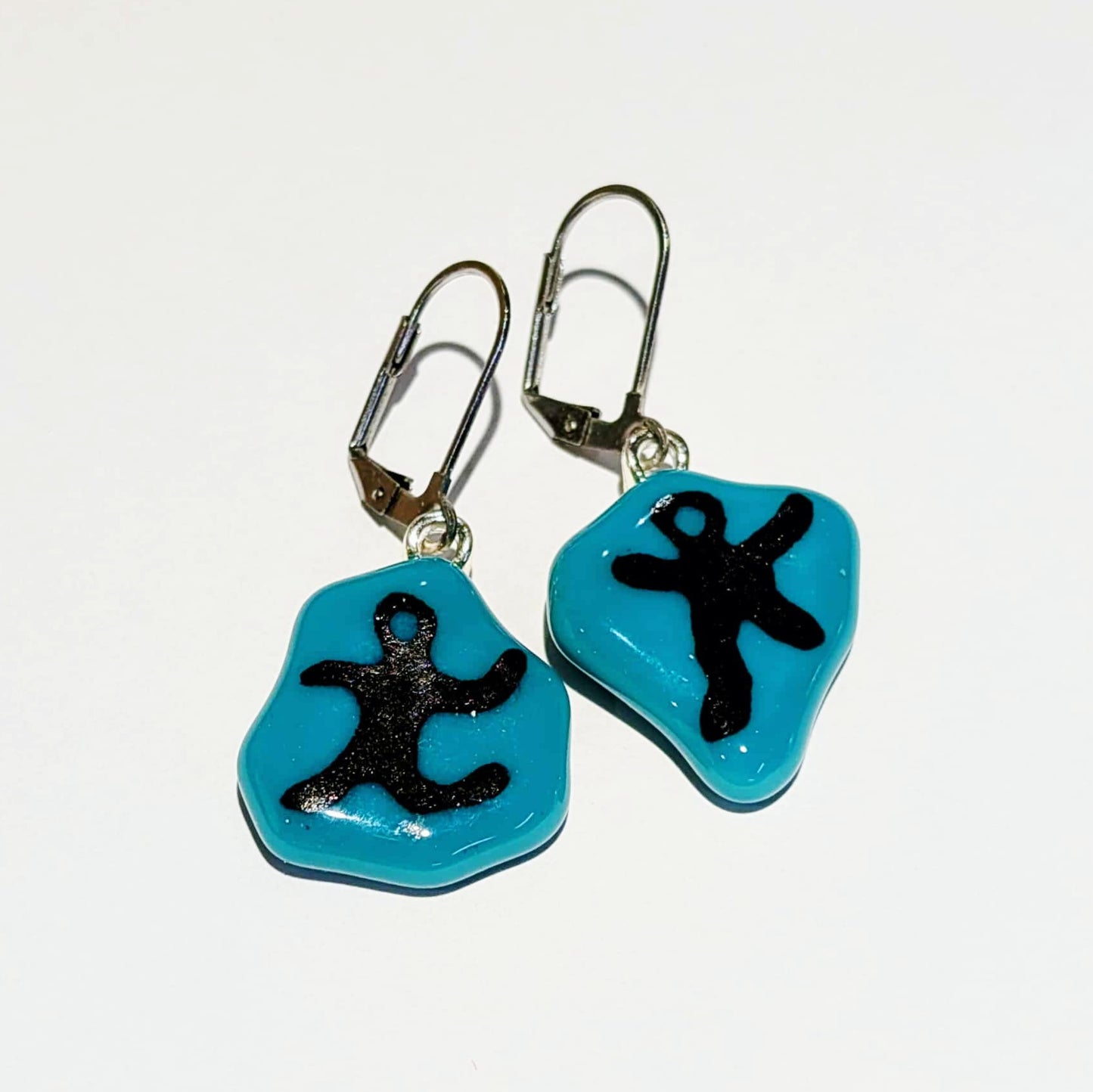 Boucles d'oreilles bleues en verre fusionné - Laparé bijoux.