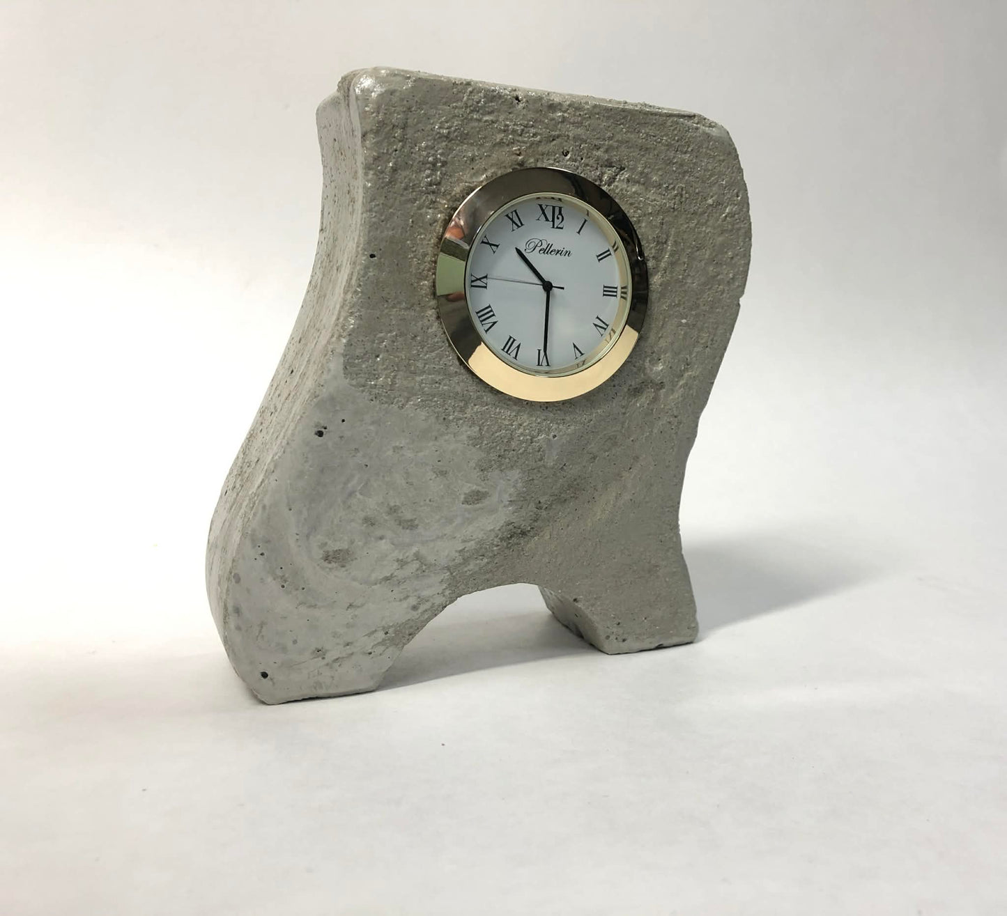 Horloge Pellerin en béton armé