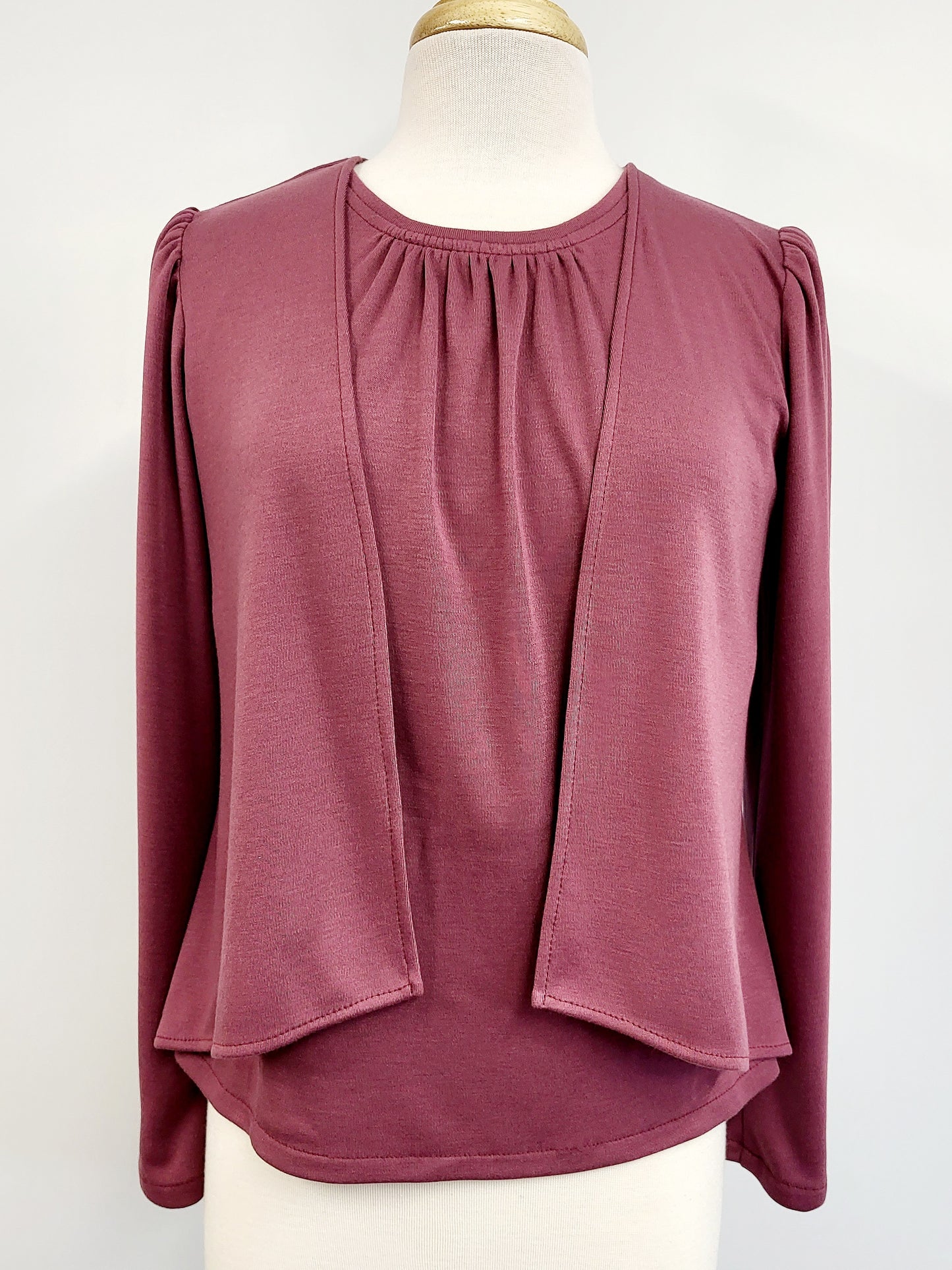 Twin set in soft antique pink knit