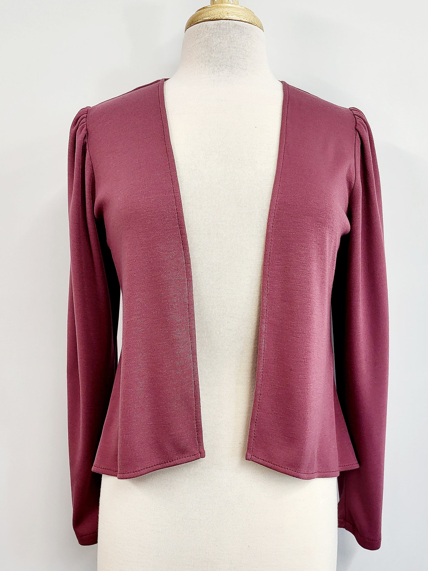 Twin set in soft antique pink knit