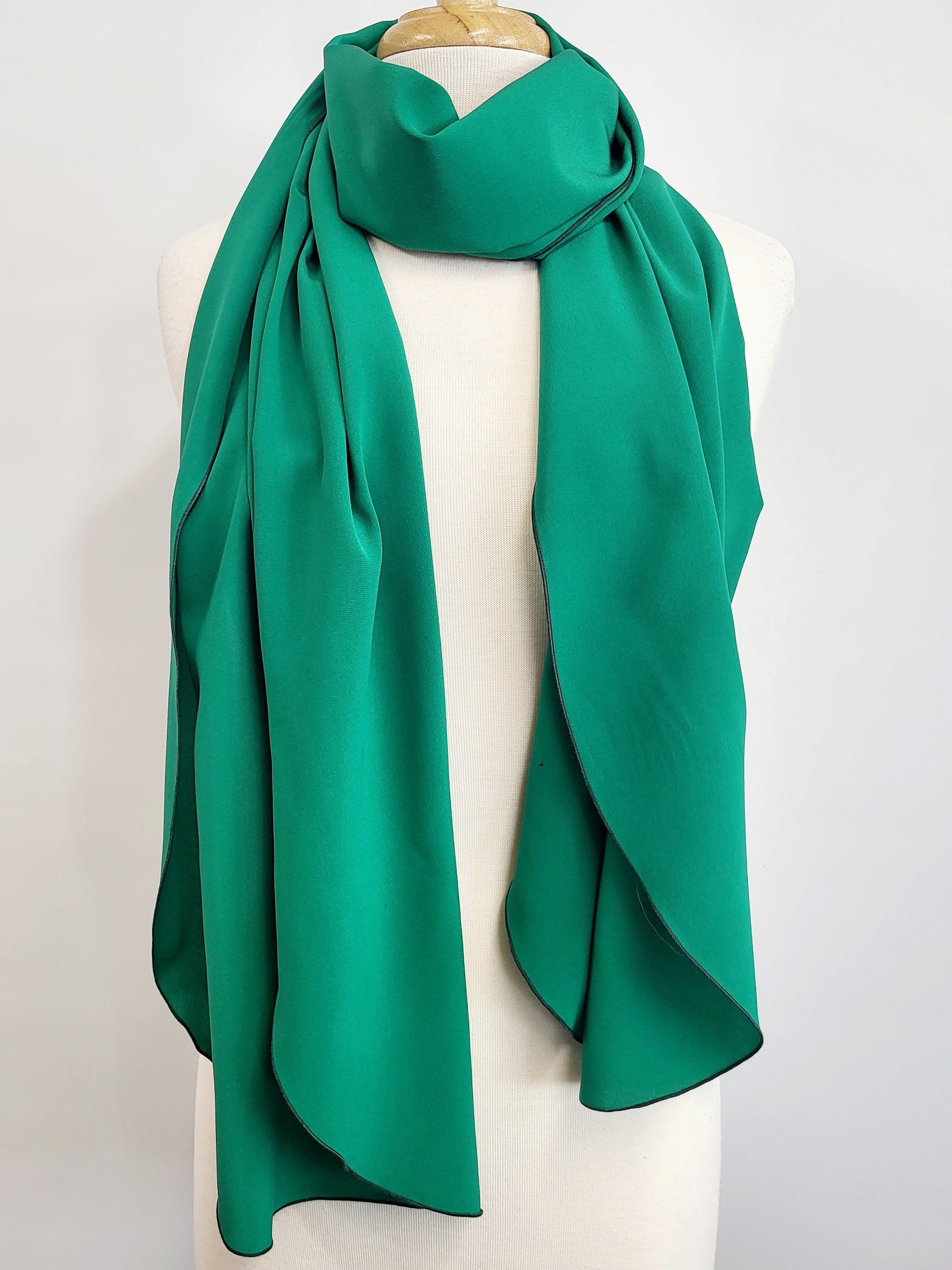 Foulard long en soie vert émeraude