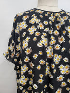 Tunique Hélène imprimée marguerites sur fond noir