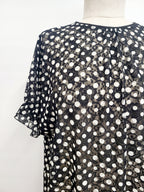 Tunique ''Hélène'' en dentelle noire à pois blancs