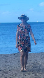 Robe Christine en jersey de bambou imprimé de fleurs joyeuses.