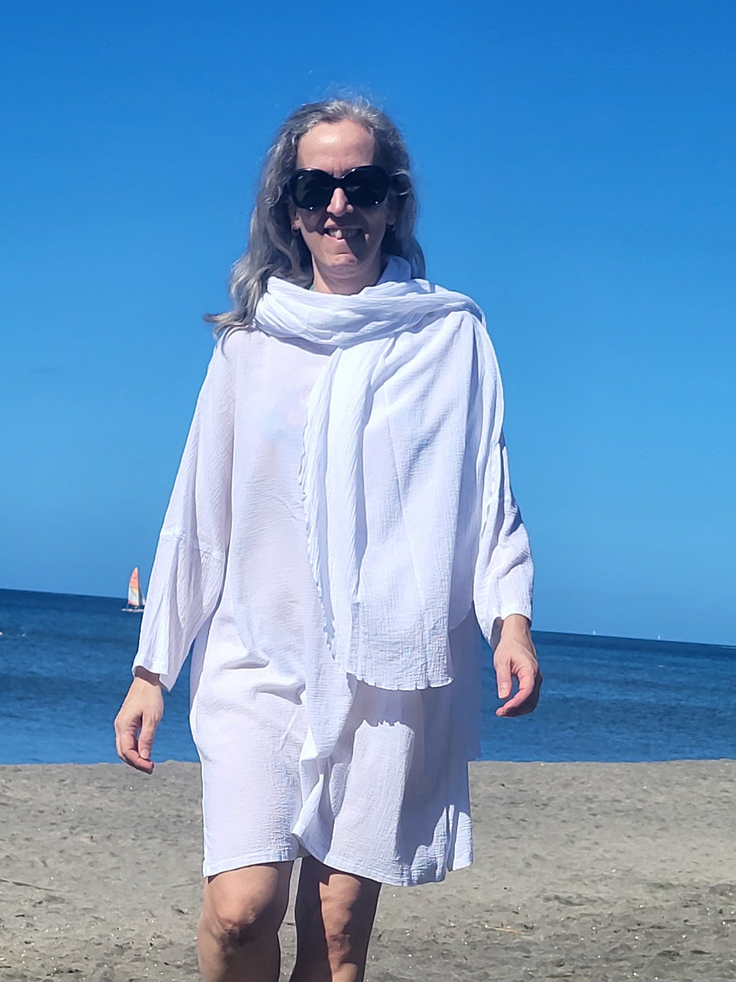 Foulard long et léger en coton gaufré blanc