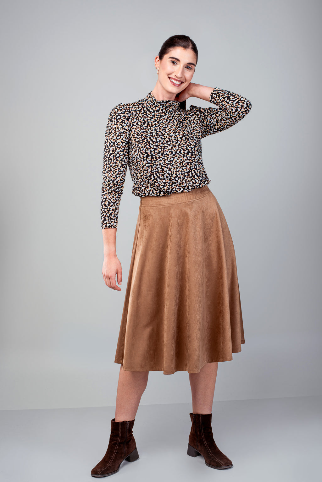 Haut Lucie à pois beige, blanc et noir