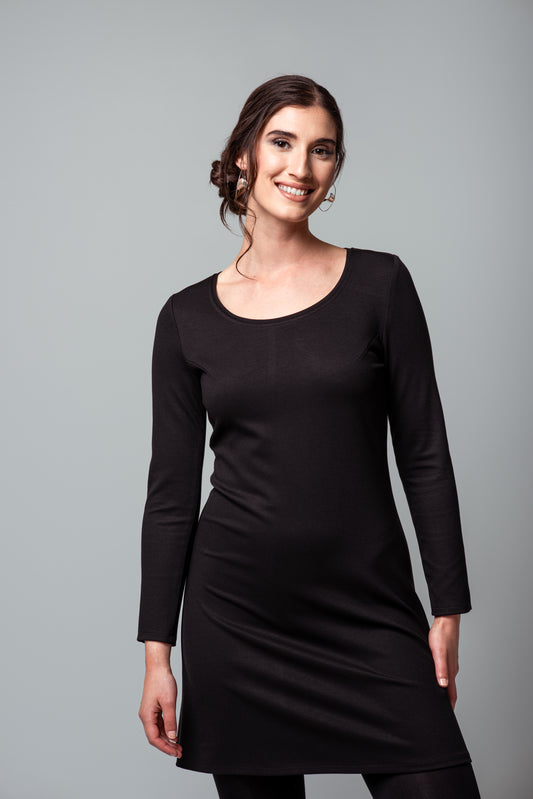 Robe Michelle noire à manches longues