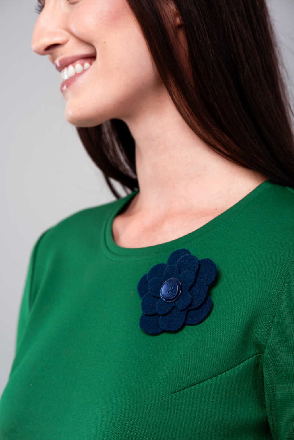Broche fleur en laine