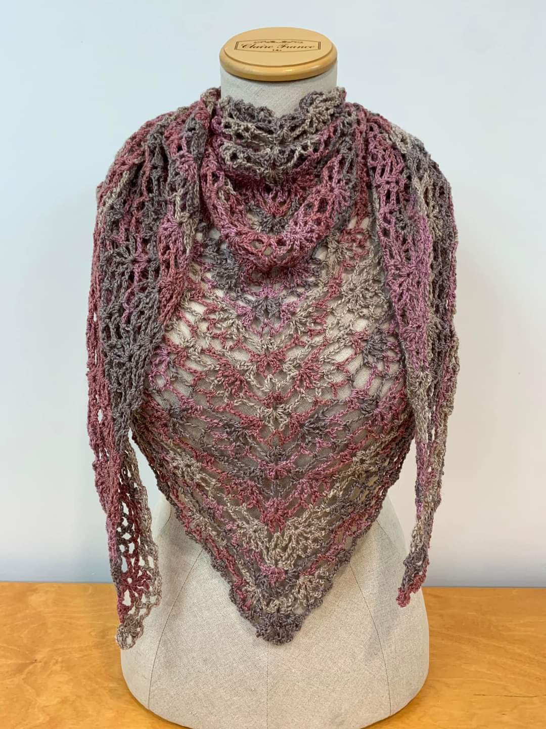 MPA - Châle triangle tricoté au crochet 2 choix de couleur