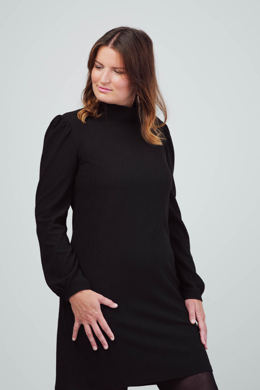 Robe Lucie noire à manches bouffantes
