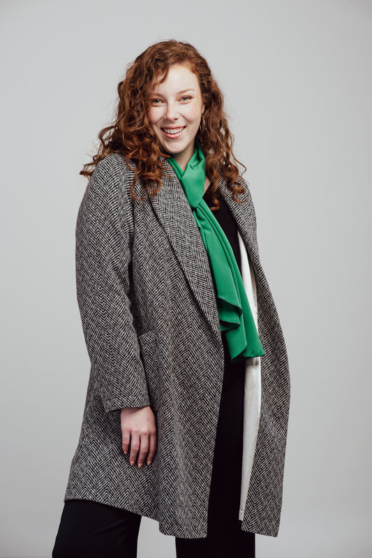Manteau d'entre-saison en laine à motif chevrons noir et blanc
