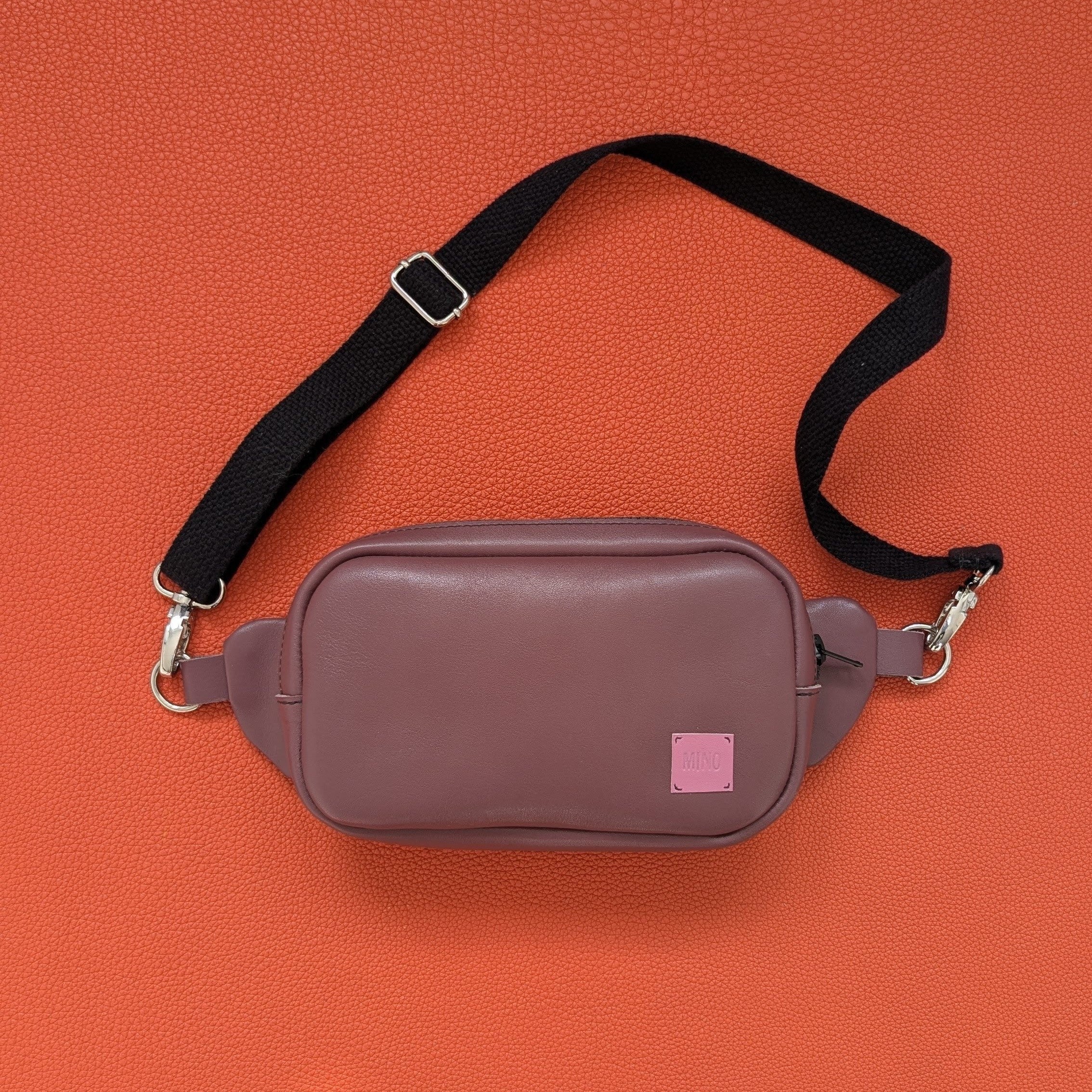 Leather bell bag - Mino leather goods