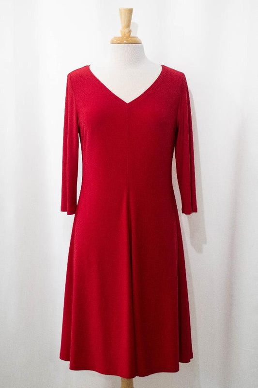 Red "Alice" dress with three-quarter sleeves