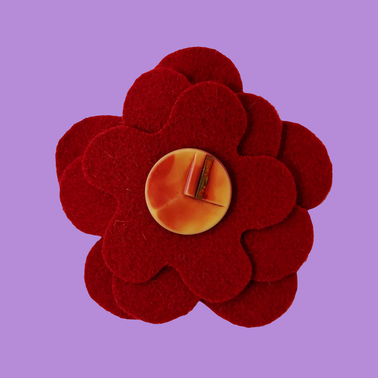 Broche fleur en laine