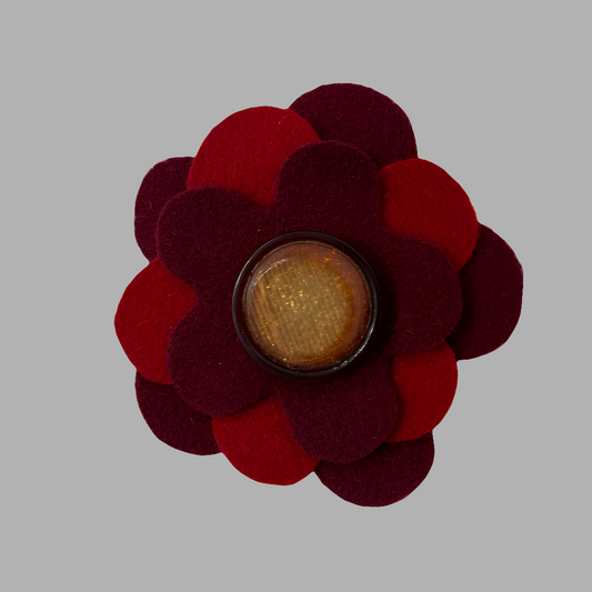 Broche fleur en laine