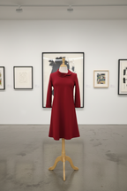 Robe Christine rouge à manches trois-quarts et col rond