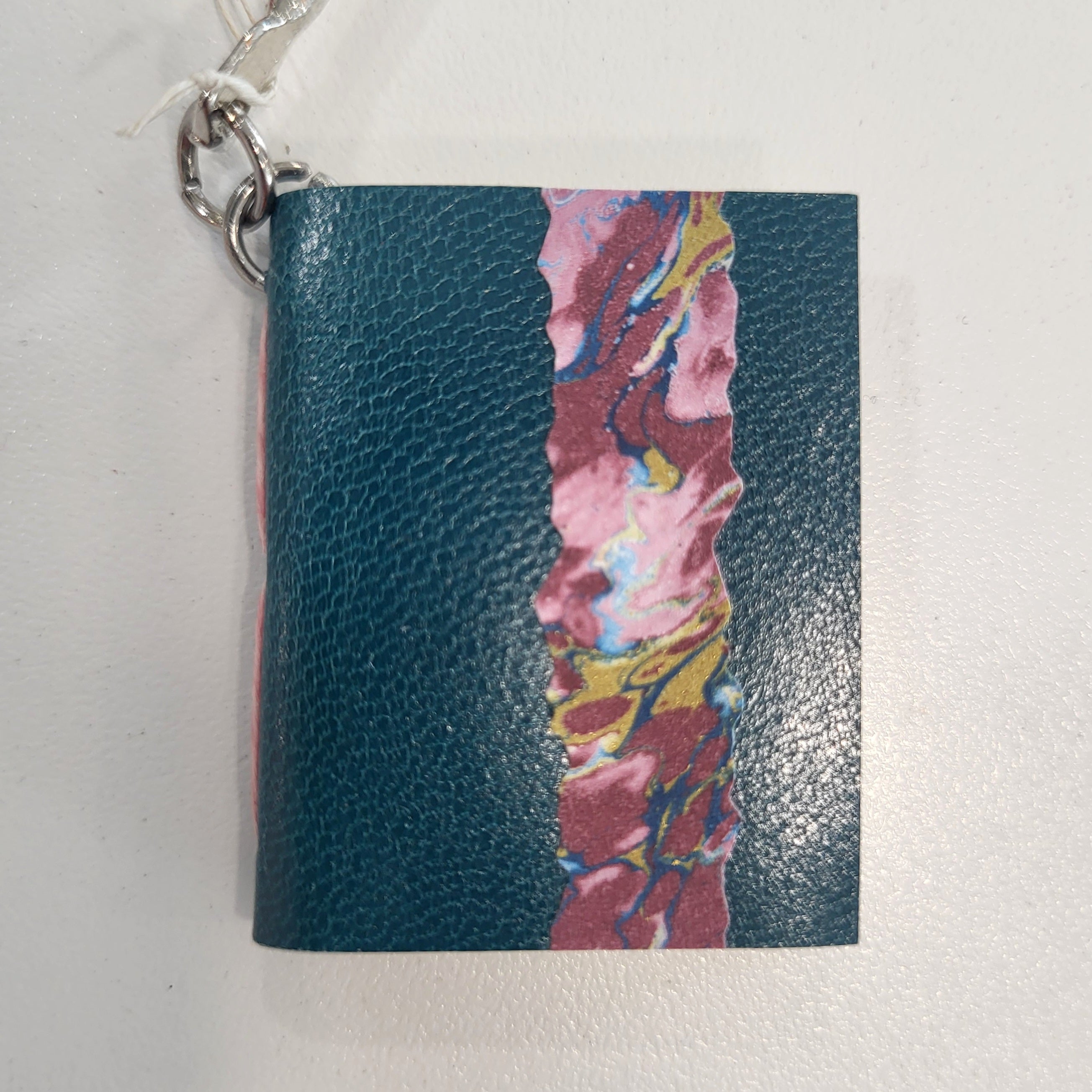 RIC - Signet mini livre en cuir