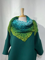 MPA - Châle OolongTea turquoise et vert tricoté au crochet.