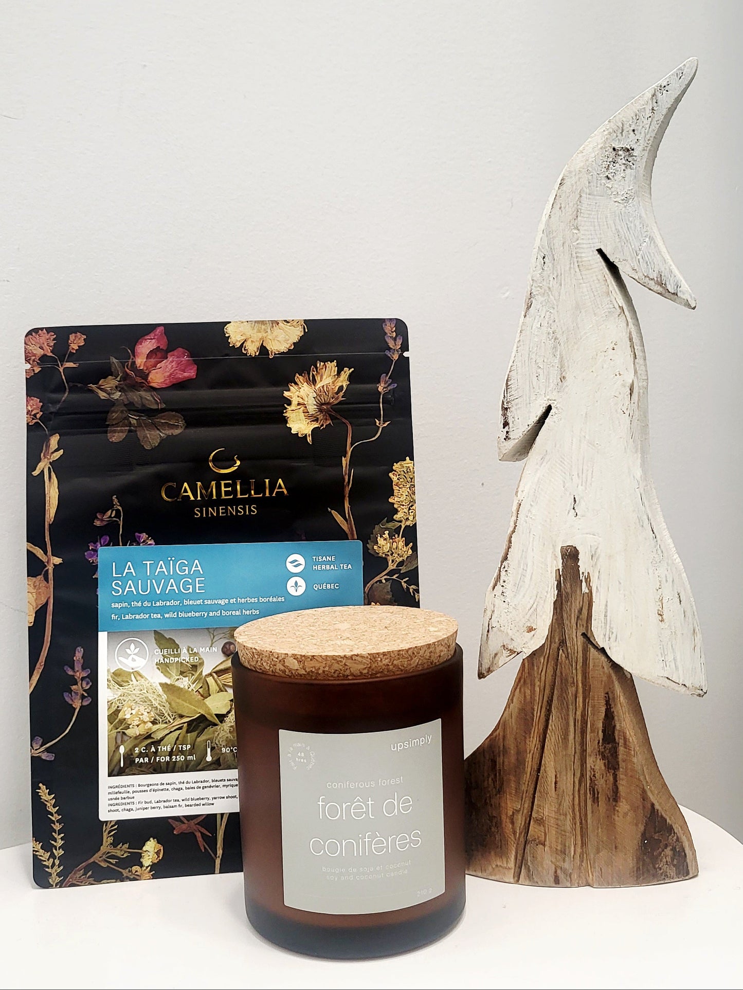 Ensemble soirée d'hiver - Décoration sapin, bougie, et Tisane