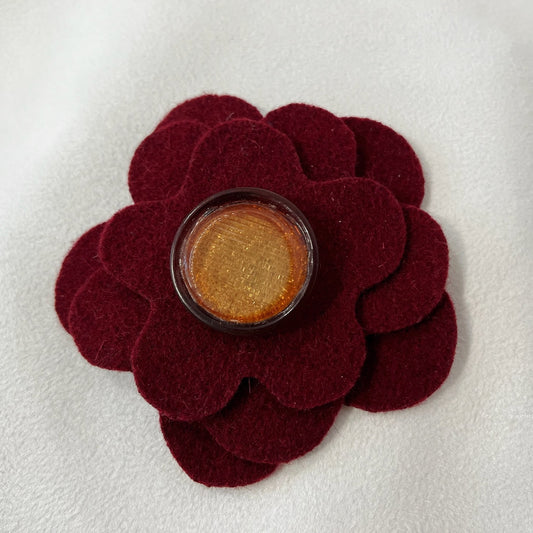 Broche fleur en laine