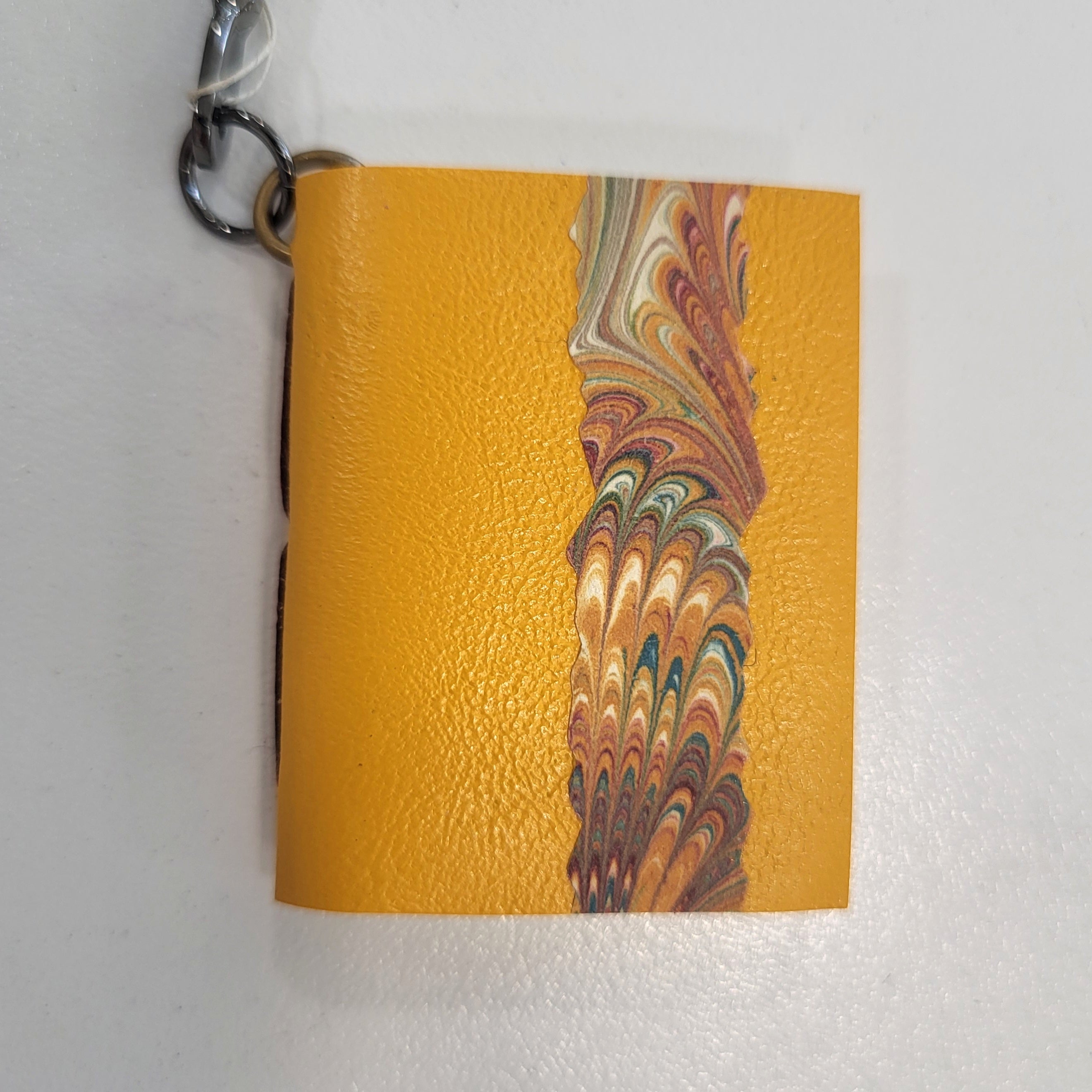 RIC - Signet mini livre en cuir