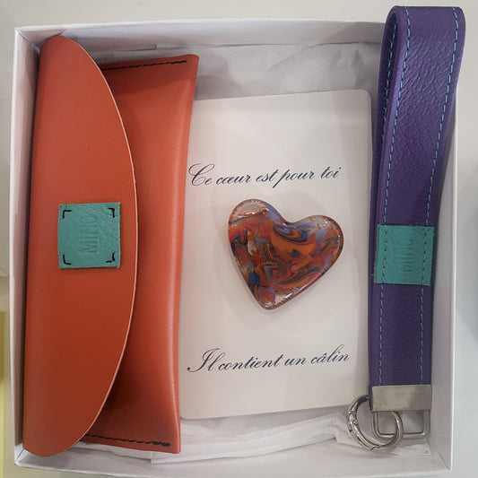 Ensemble tout en couleur - Étui à lunette, porte-clés et cœur en verre