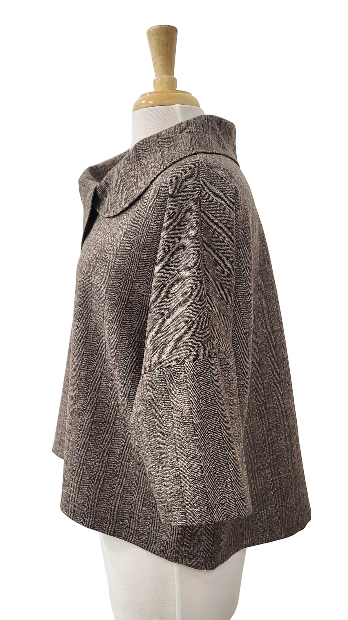 Pèlerine, veste pour femme en laine et soie, chevrons marron à fines rayures