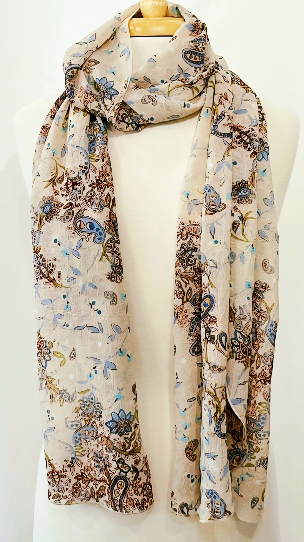 Foulard long et léger à motif paisley et floral