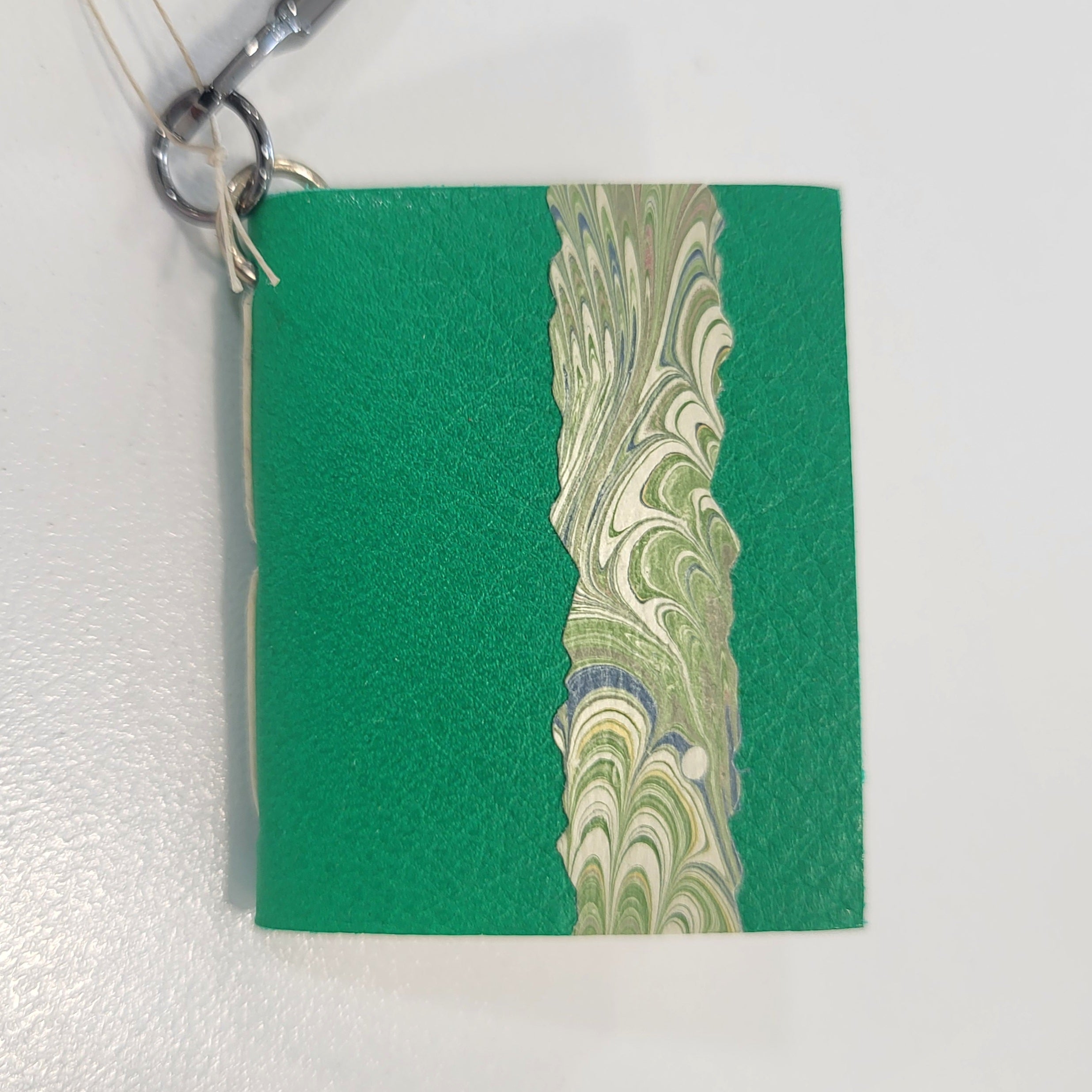 RIC - Signet mini livre en cuir