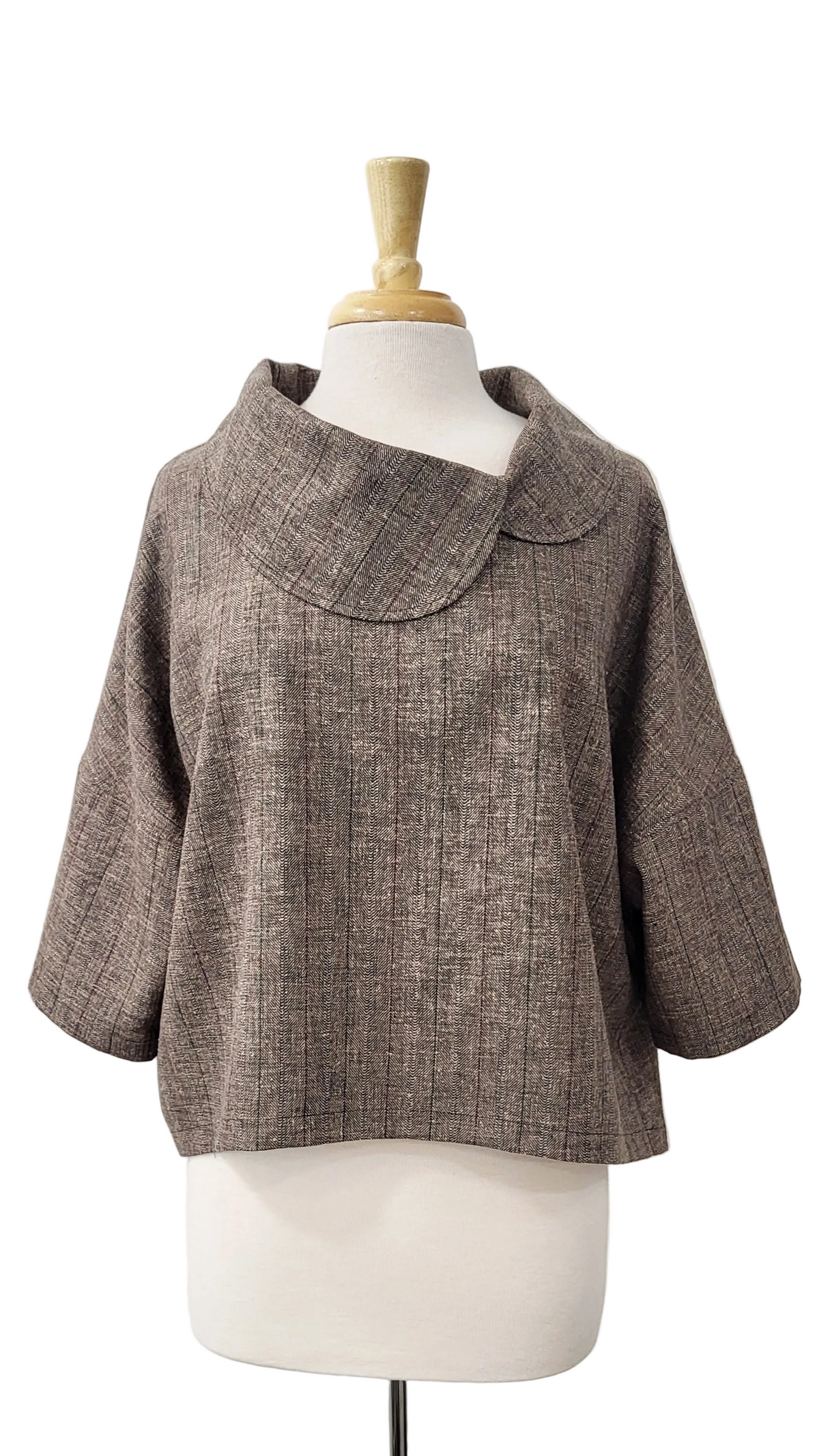 Pèlerine, veste pour femme en laine et soie, chevrons marron à fines rayures