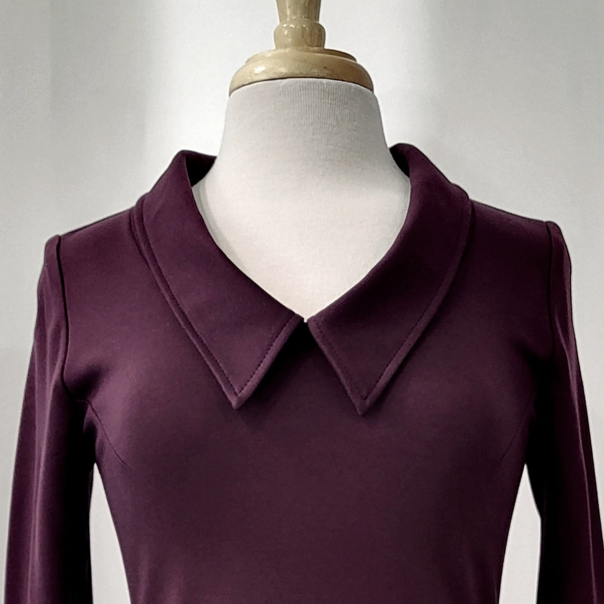 Robe Michelle bordeaux à manches longues avec col