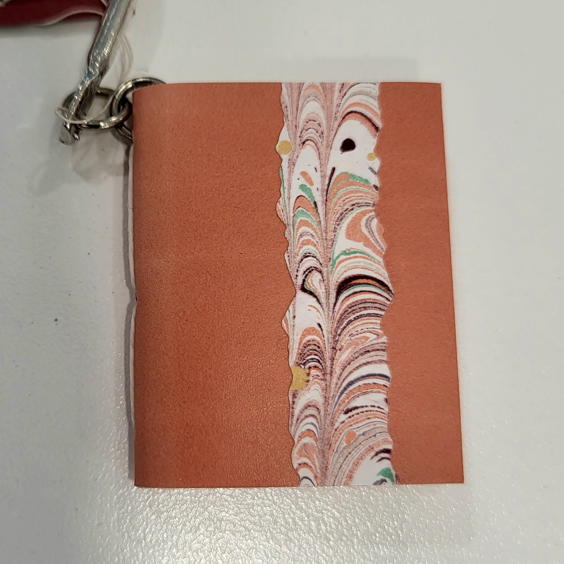 RIC - Signet mini livre en cuir